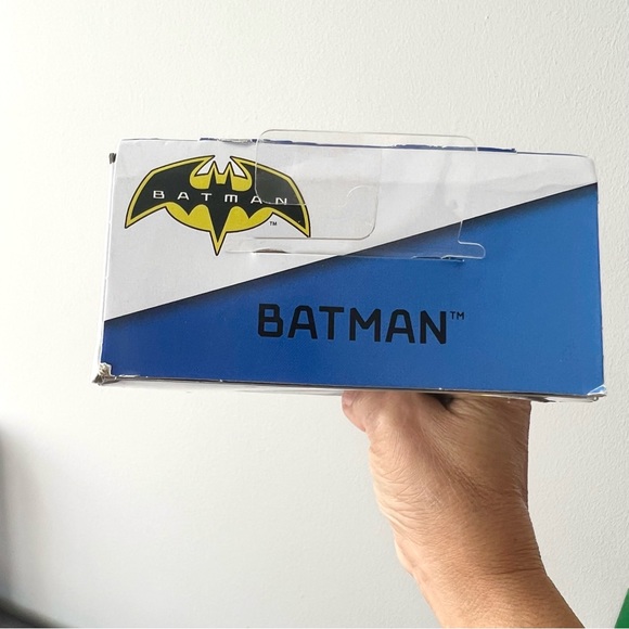 DC Comics Batman poseable figure. Box is 12” tall new never removed from… - Picture 5 of 8